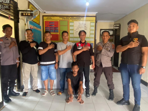 Tim Polsek Kota Bangun saat mengamankan salah satu pelaku di Wajo, Sulawesi Selatan. (Foto: Istimewa)