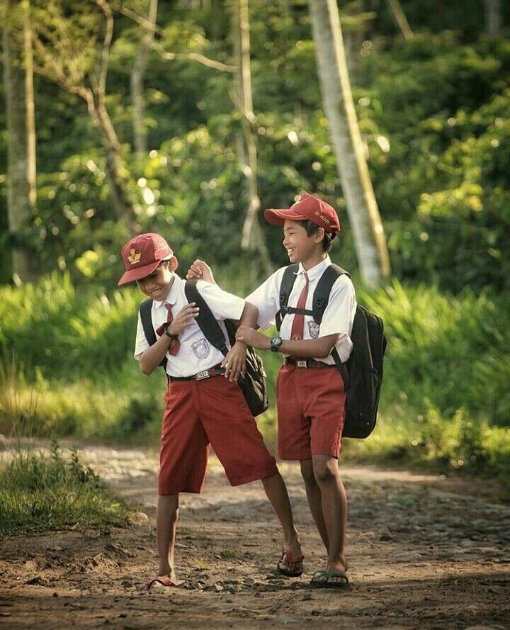 Kesekolah_