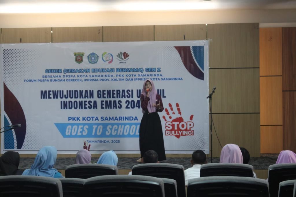 Karunia, Saat Menyanyi Di Acara Gerakan Edukasi Bersama Gen Z (Istimewa)